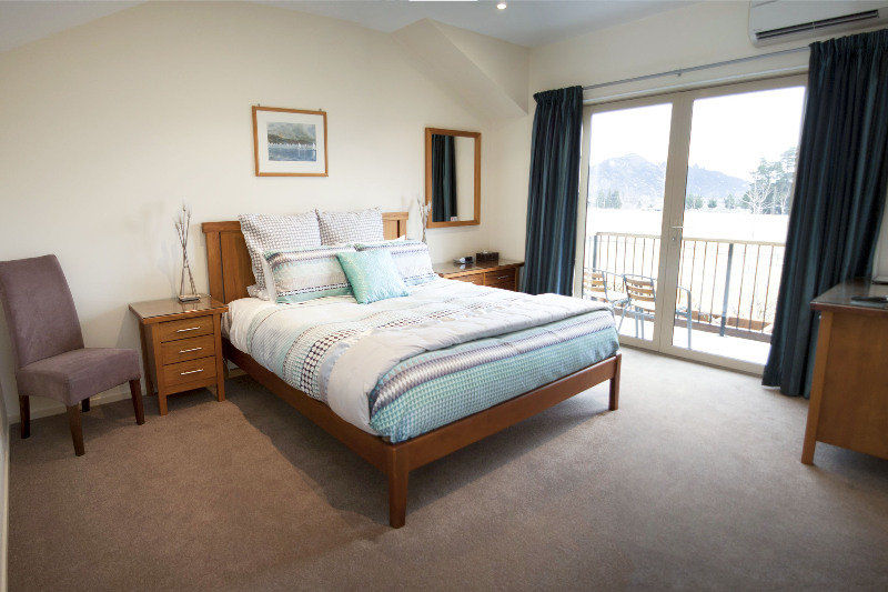 Maple Lodge Luxury Bed & Breakfast Albert Town Dış mekan fotoğraf