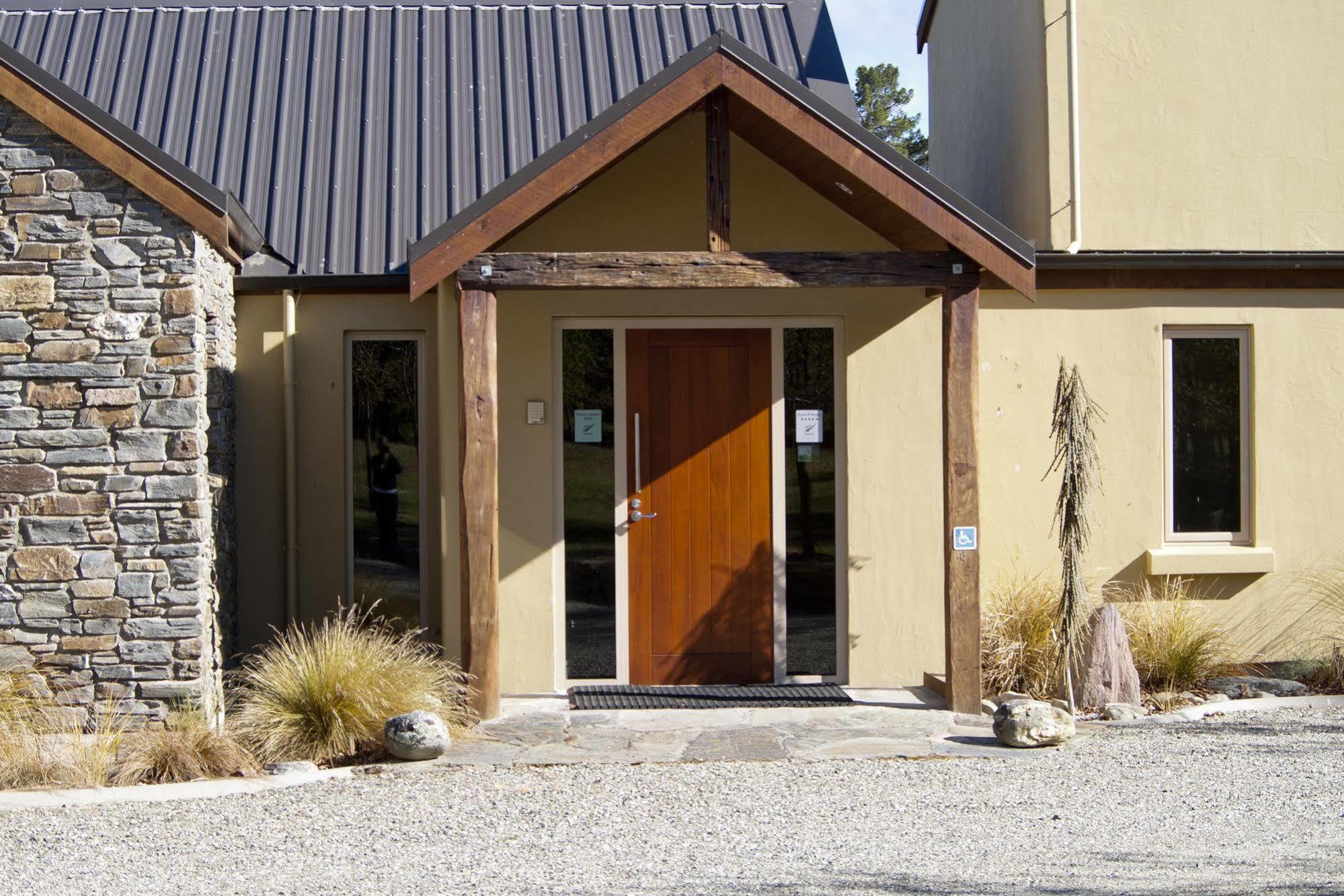 Maple Lodge Luxury Bed & Breakfast Albert Town Dış mekan fotoğraf