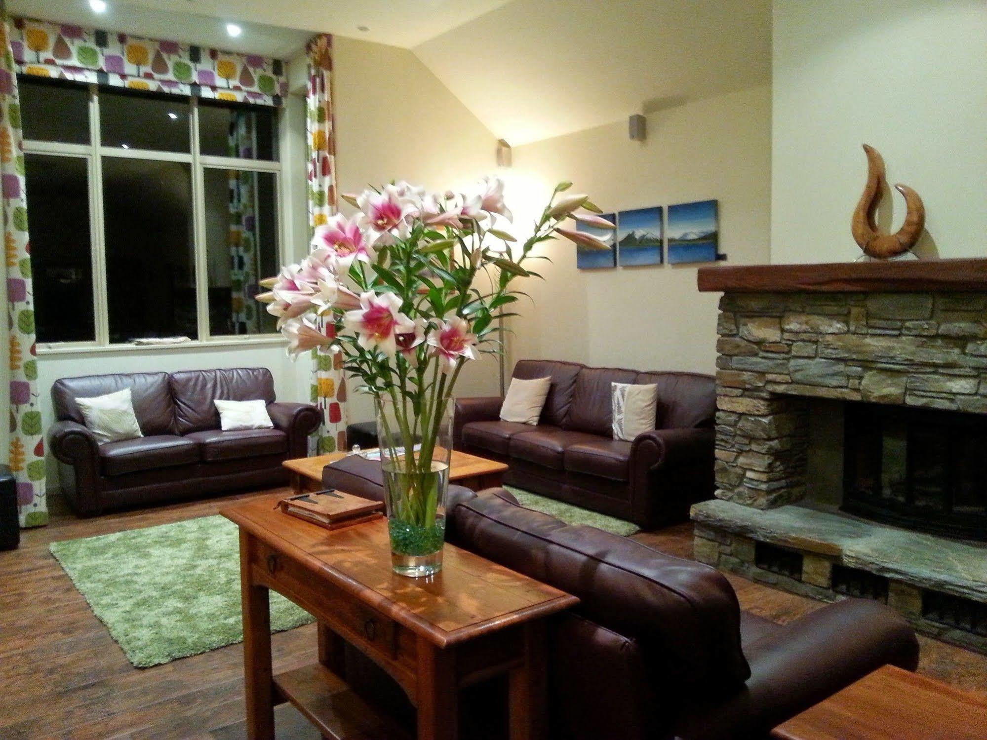 Maple Lodge Luxury Bed & Breakfast Albert Town Dış mekan fotoğraf
