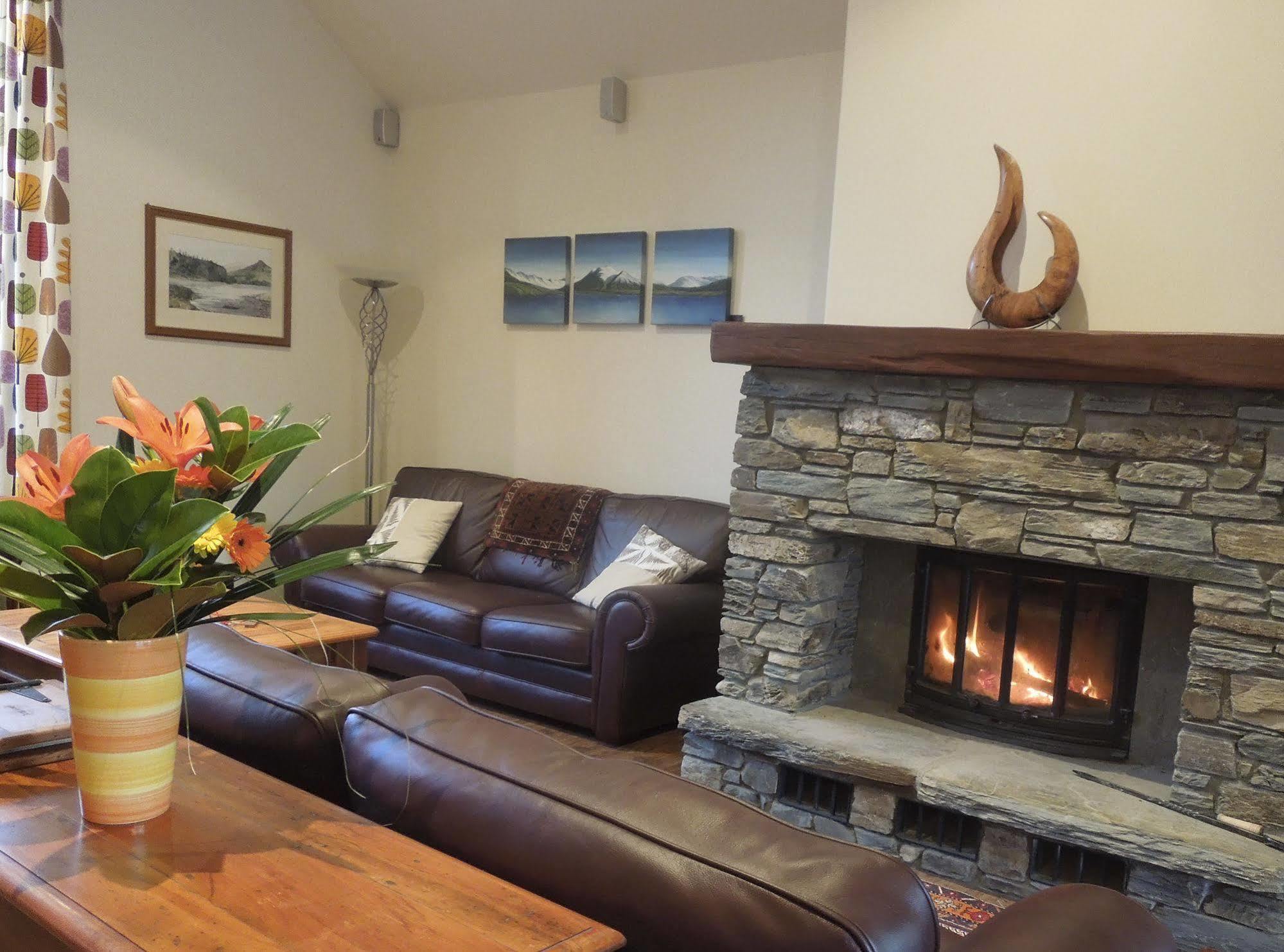 Maple Lodge Luxury Bed & Breakfast Albert Town Dış mekan fotoğraf