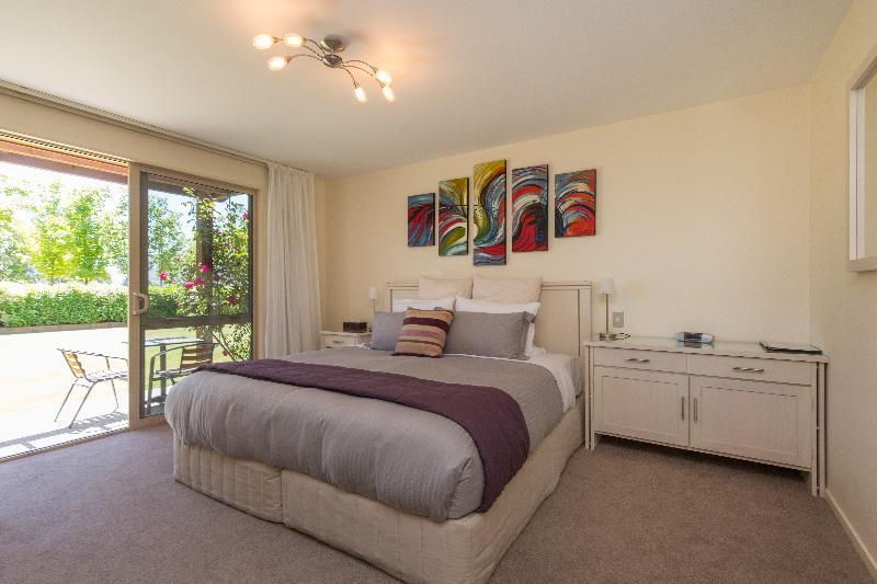 Maple Lodge Luxury Bed & Breakfast Albert Town Dış mekan fotoğraf